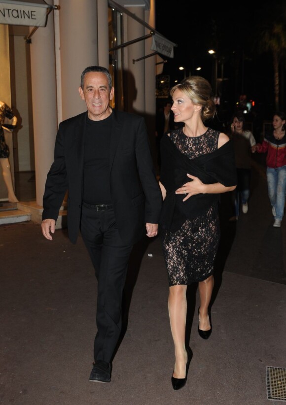 Thierry Ardisson et sa compagne Audrey Crespo-Mara à Cannes, le 19 mai 2012.