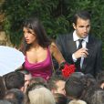 Cesc Fabregas et sa compagne Daniella Semaan lors du mariage d'Andrès Iniesta et Anna Ortiz le 8 juillet 2012 au château Castillo de Tamarit en Tarragone