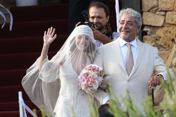 Anna Ortiz et son père lors de son mariage avec Anna Ortiz le 8 juillet 2012 au château Castillo de Tamarit en Tarragone