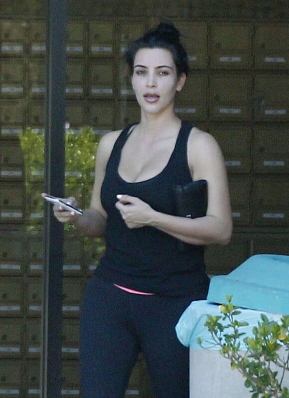 Kim Kardashian sort de sa salle de gym à Los Angeles le 8 juillet 2012