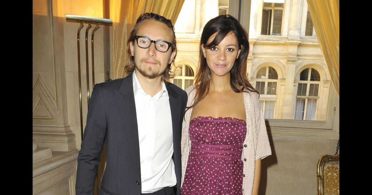 Armelle Deutsch Et Lorant Deutsch Lien Lorànt Deutsch et son épouse Marie-Julie Baup, le 4 juin 2012. - Purepeople