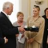 Le prince Albert de Monaco et la princesse Charlene ont été accueillis à la Villa Reitzenstein par le ministre-président de Baden Württemberg Winfried Kretschmann et son épouse Geline, à Stuttgart le 10 juillet 2012, au deuxième jour de leur visite officielle en Allemagne.