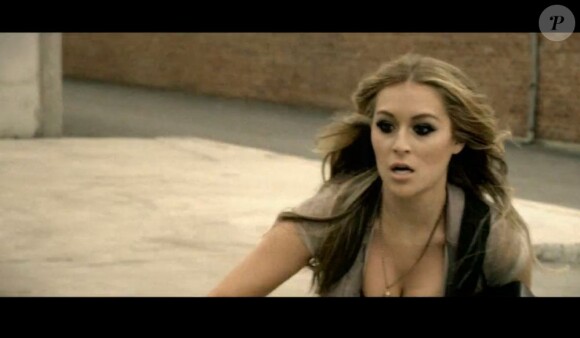 Alexa Vega, de la saga Spy Kids, dans une image extraite du clip Legendary Child d'Aerosmith, juillet 2012.