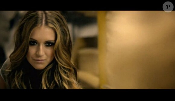Alexa Vega, de la saga Spy Kids, dans une image extraite du clip Legendary Child d'Aerosmith, juillet 2012.