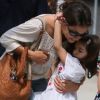 Katie Holmes et sa fille Suri, toujours aussi proches, au Children's Museum of Arts à New York le 13 juillet 2012