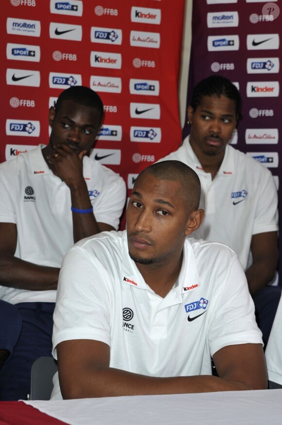 Boris Diaw et l'Equipe de France de basket participent au World Basketball Festival à la Cité Universitaire à Paris, le 14 juillet 2012
