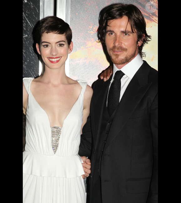Anne Hathaway et Christian Bale lors de l'avant-première de The Dark Knight Rises le 16 juillet 2012 à New York