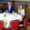 Le prince Felipe et la princesse Letizia d'Espagne présidaient le 16 juillet 2012 au Sénat, à Madrid, le dîner de remise du Prix Luis Carandell du journalisme parlementaire, attribué pour sa 8e édition à Rocío Antoñanzas de Toledo, journaliste politique de l'agence EFE.