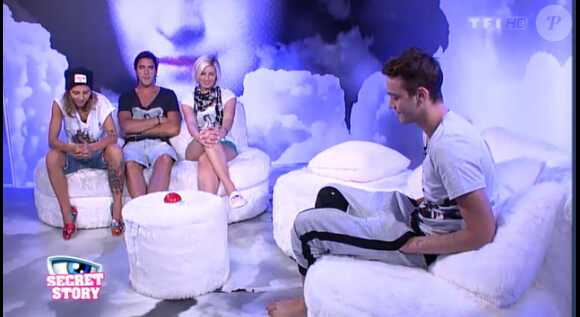 Julien, Emilie, Thomas et Nadège dans la quotidienne de Secret Story 6 le mardi 17 juillet 2012 sur TF1