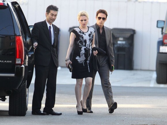 Les stars de True Blood Anna Paquin et Stephen Moyer dans le quartier de Venice, à Los Angeles, le 17 juillet 2012.