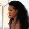 Rihanna s'apprête à poser le pied à Saint-Tropez pour une séance shopping. Le 23 juillet 2012.
