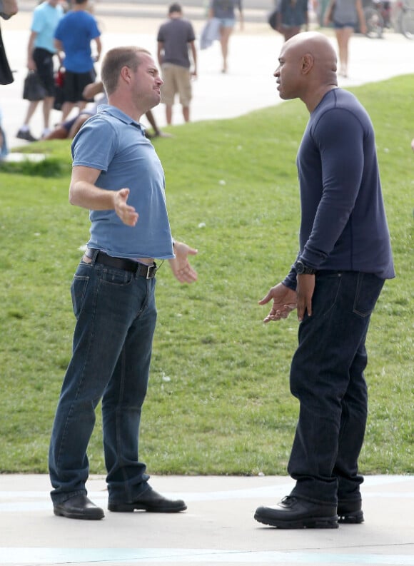 Chris O'Donnell et LL Cool J lors du tournage de la série NCIS : Los Angeles à Venice Beach le 23 juillet 2012
