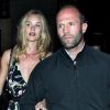 Rosie Huntington-Whiteley et Jason Statham s'offrent une soirée en amoureux dans le quartier de Mayfair. Londres, le 24 juillet 2012.