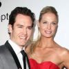 Mark-Paul Gosselaar pose en compagnie de Catriona McGinn lors d'une soirée à Los Angeles en avril 2011 et qu'il vient d'épouser en juillet 2012