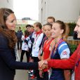  Kate Middleton rencontre la nageuse Rebecca Adlington, médaille de bronze du 400 m nage libre. 
 Kate Middleton, le prince William et le prince Harry en visite au QG du Team GB, dont ils sont ambassadeurs, au village olympique de Stratford, à Londres, le 31 juillet 2012. 