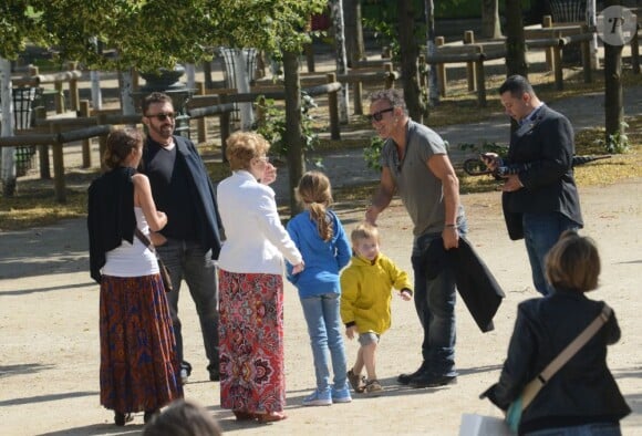 Bruce Springsteen en famille à Paris le 6 juillet 2012, après ses concerts à Bercy.