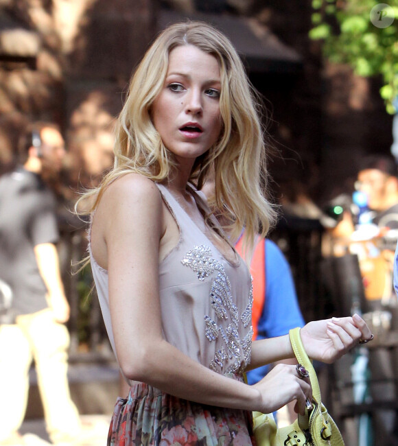 Blake Lively sur le tournage de la série Gossip Girl sur la cinquième avenue à New York, le 2 août 2012