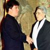 En 2000, Chavela Vargas avait été décorée à Madrid par José Maria Aznar, reçue dans l'ordre d'Isabel la Catolica, en présence de son grand ami Pedro Almodovar. La chanteuse mexicaine est décédée le 5 août 2012 à 93 ans.