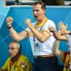 Le prince Felipe d'Espagne, malgré tous ses encouragements, n'a pu que constater la défaite de l'équipe d'Espagne féminine de water-polo face aux Etats-Unis en finale du tournoi olympique, le 9 août 2012, à Londres.