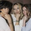 Inès de la Fressange et ses deux amies, Alexandra Golovanoff et Mademoiselle Agnès, lors du lancement de la ligne Prismick par Roger Vivier. Paris, le 15 mars 2012.