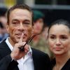 Jean-Claude Van Damme et sa femme Gladys Portugues lors de l'avant-première à Londres du film Expendables 2 le 13 août 2012