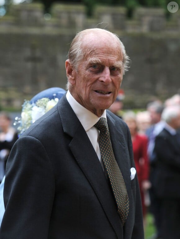 Le duc d'Edimbourg en visite au château de Durham le 18 juillet 2012.
Le prince Philippe, duc d'Edimbourg, a été hospitalisé en urgence à Aberdeen le 15 août 2012 au cours des vacances du couple royal à Balmoral. En début de semaine, il paraissait pourtant en bonne santé, en visite sur l'île de Wight.