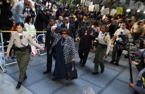 Katherine et Joe Jackson arrivent au procès de Conrad Murray à Los Angeles, le 29 novembre 2011.