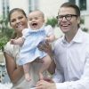 Portrait de la princesse Estelle de Suède avec ses parents la princesse Victoria et le prince Daniel réalisé au palais Haga et diffusé le 15 août 2012.