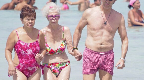 Cayetana : La duchesse d'Albe, 86 ans, en bikini à Ibiza avec son jeune Alfonso