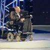 Le génie Stephen Hawking lors de la cérémonie d'ouverture des Jeux paralympiques le 29 août 2012 à Londres.