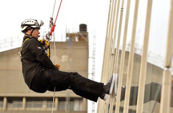 La prince Andrew, 52 ans, à l'assaut du Shard, plus haut gratte-ciel de l'Union européenne, le 3 septembre 2012 à Londres.