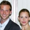 Bradley Cooper et Jennifer Garner, héros de la série Alias, en 2003