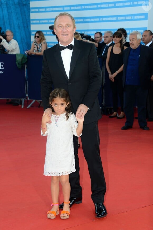 François-Henri Pinault et sa fille Valentina arrivent à la cérémonie de clôture du Festival du cinéma américain de Deauville le 8 septembre 2012