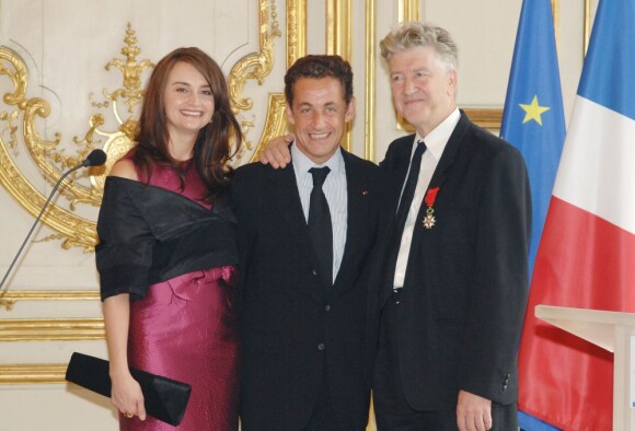 David Lynch et sa femme Emily Stofle en octobre 2007 à Paris, avec Nicolas Sarkozy.