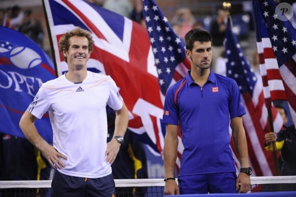 Andy Murray heures, après s'être imposé en finale de l'US Open face à un Novak Djokovic déçu (7-6 (12-10), 7-5, 2-6, 3-6, 6-2) le 10 septembre 2012 à New York