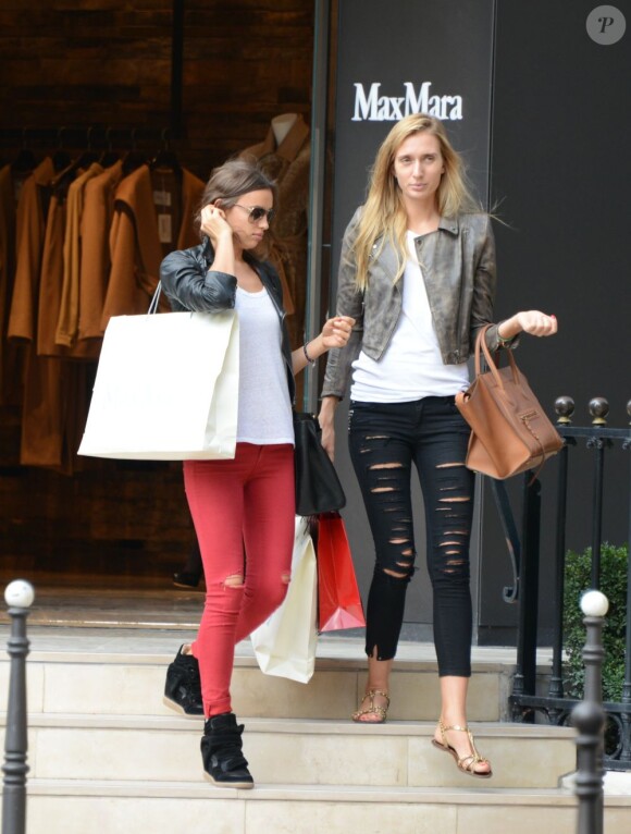 Irina Shayk fait du shopping à Paris le 10 septembre 2012