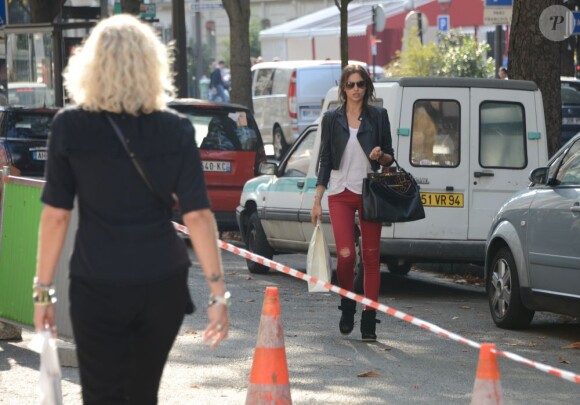 Irina Shayk fait du shopping à Paris le 10 septembre 2012