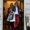 Sublime, Irina Shayk fait du shopping à Paris le 10 septembre 2012