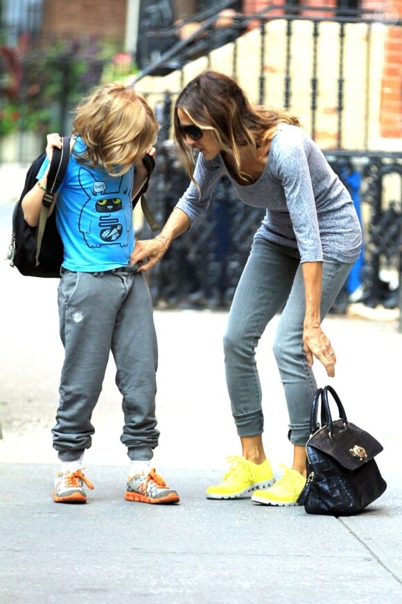 Sarah Jessica Parker et son fils James sur le chemin de l'école dans les rues de New York le 14 septembre 2012