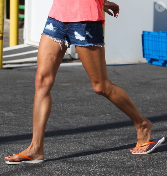 Alessandra Ambrosio sort de sa salle de sport à Los Angeles le 15 septembre 2012