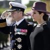 Le prince Frederik au garde à vous et la princesse Mary stoïque : le couple princier présidait le 5 septembre 2012 le Jour du drapeau danois, le Dannebrog, avec dépôt de gerbe, cérémonie commémorative et parade militaire.