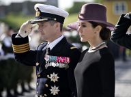 Princesse Mary : Solennelle au bras du prince Frederik pour le jour du drapeau