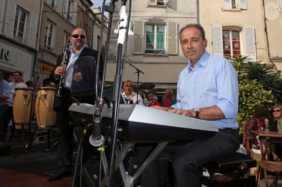 Jean-François Copé au piano le 22 septembre 2012 à Meaux lors des Muzik'Elles.