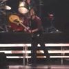 Très énervé, Billie Joe Armstrong de Green Day devient fou de rage au iHeartRadio Music Festival à Las Vegas le 21 septembre 2012
