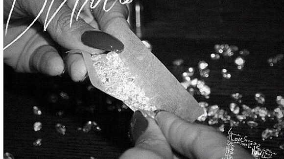 Rihanna, scandale : La pochette du single Diamonds fait l'apologie de la drogue