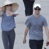 Anne Hathaway et son fiancé Adam Shulman en septembre 2012 à Los Angeles.