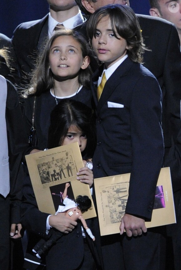Paris, Blanket, et Prince, les trois enfants de Michael Jackson à Los Angeles, le 7 juillet 2009.