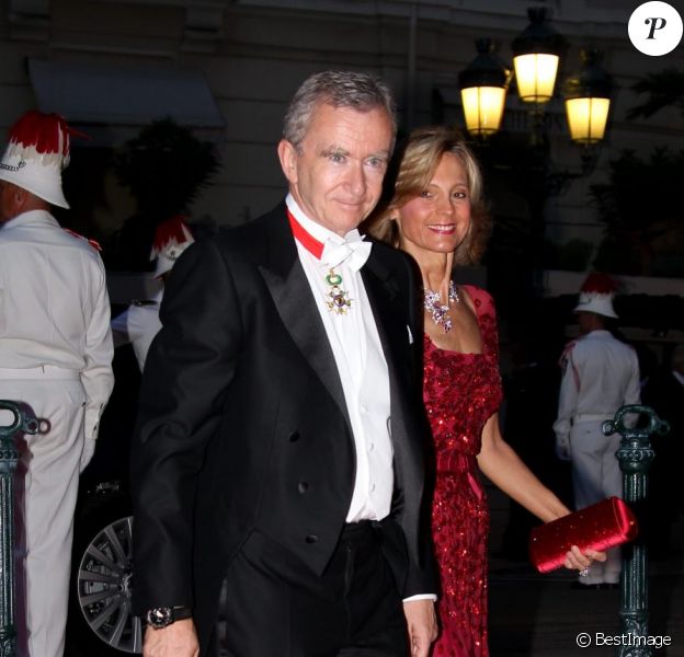 'Sir' Bernard Arnault : Le boss de LVMH fait chevalier par Elizabeth II