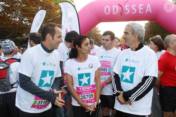 Philippe Doux, Aïda Touihri, Raymond Domenech lors de la 10e édition de de la course Odyssea au profit de de la lutte contre le cancer du sein au château de Vincennes le 7 Octobre 2012