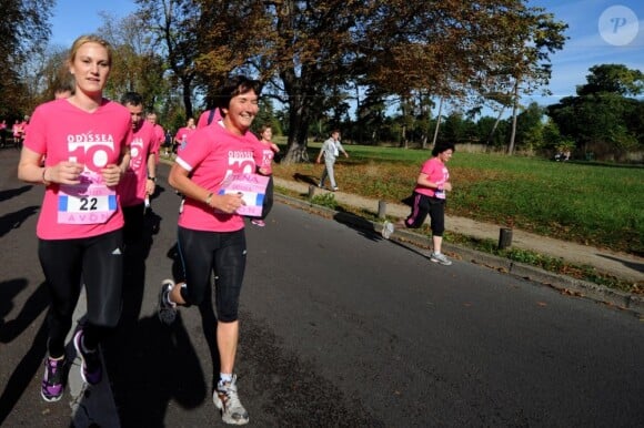 Valérie Fourneyron lors de la course célébrant le 10e anniversaire d'Odyssea qui lutte pour sensibiliser le plus grand nombre au cancer du sein